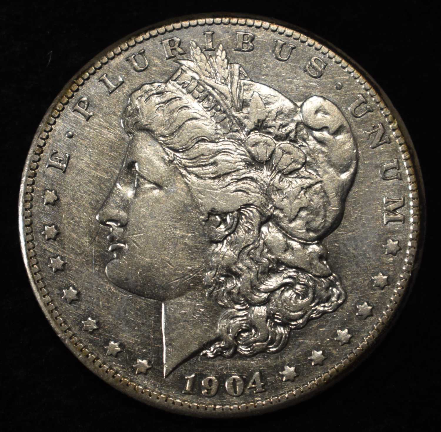 1904-S MORGAN DOLLAR AU