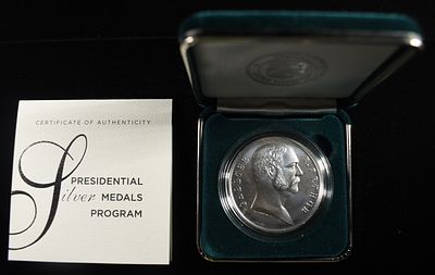PRESIDENTIAL .999 SILVER MEDAL. TOP RATED AUCTION HOUSE ESTIMATE $90 - $130.