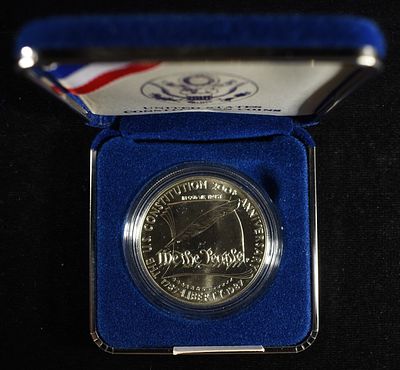1987-P $1 COMMEM CONSTITUTION. LEADERS IN ON-LINE AUCTIONS ESTIMATE $60 - $80.