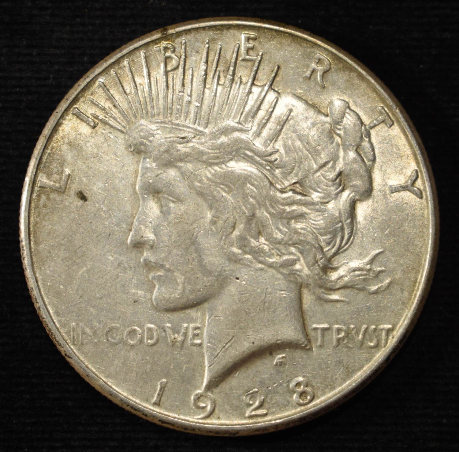 1928-S PEACE DOLLAR AU