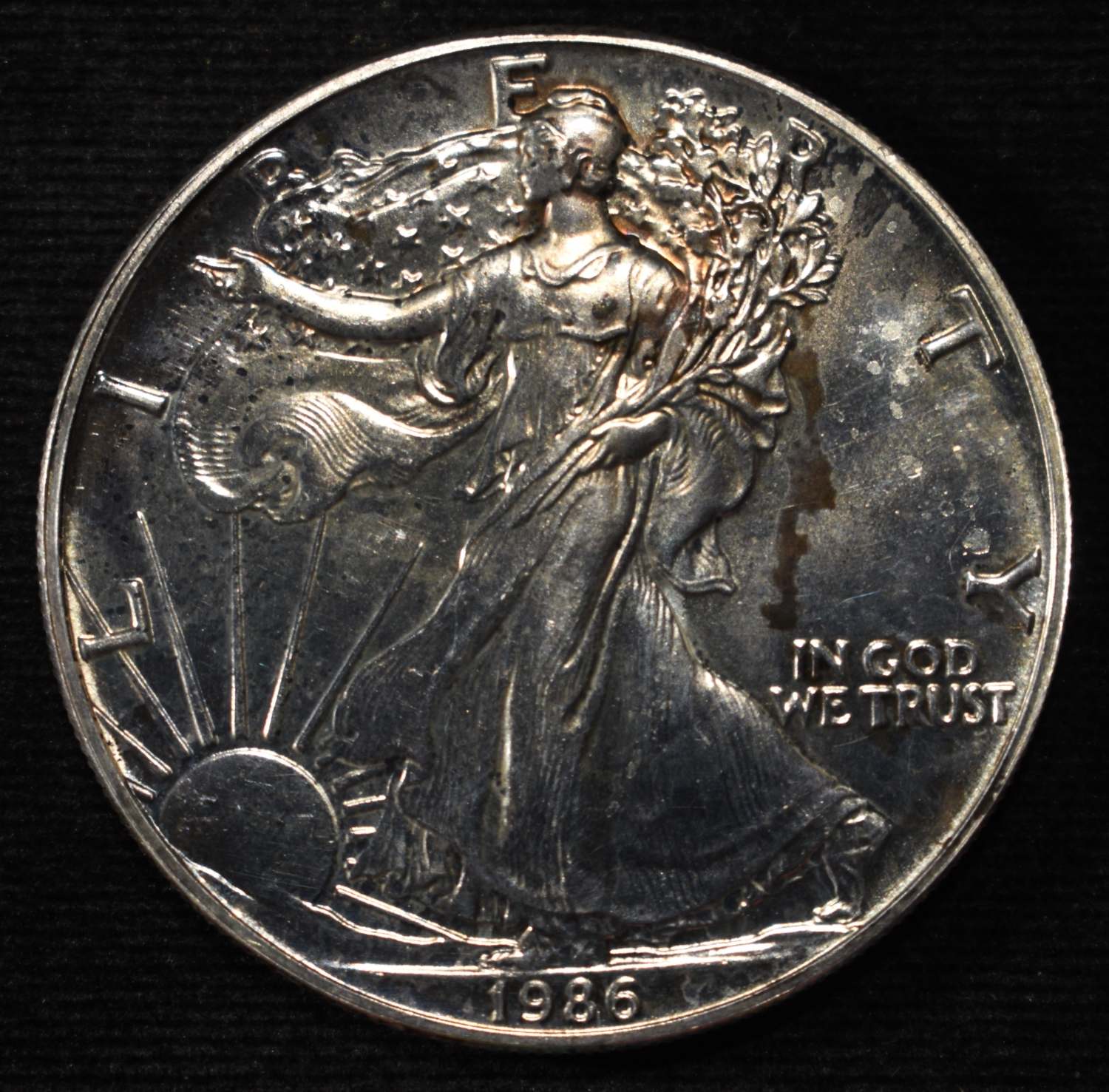 1986 AMERICAN SILVER EAGLE