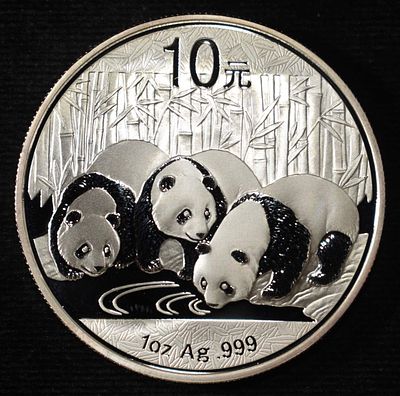2013 10Y PANDAS 1 OZ .999 SILVER ROUND. BID WITH SILVER CITY AUCTIONS ESTIMATE $100 - $150.