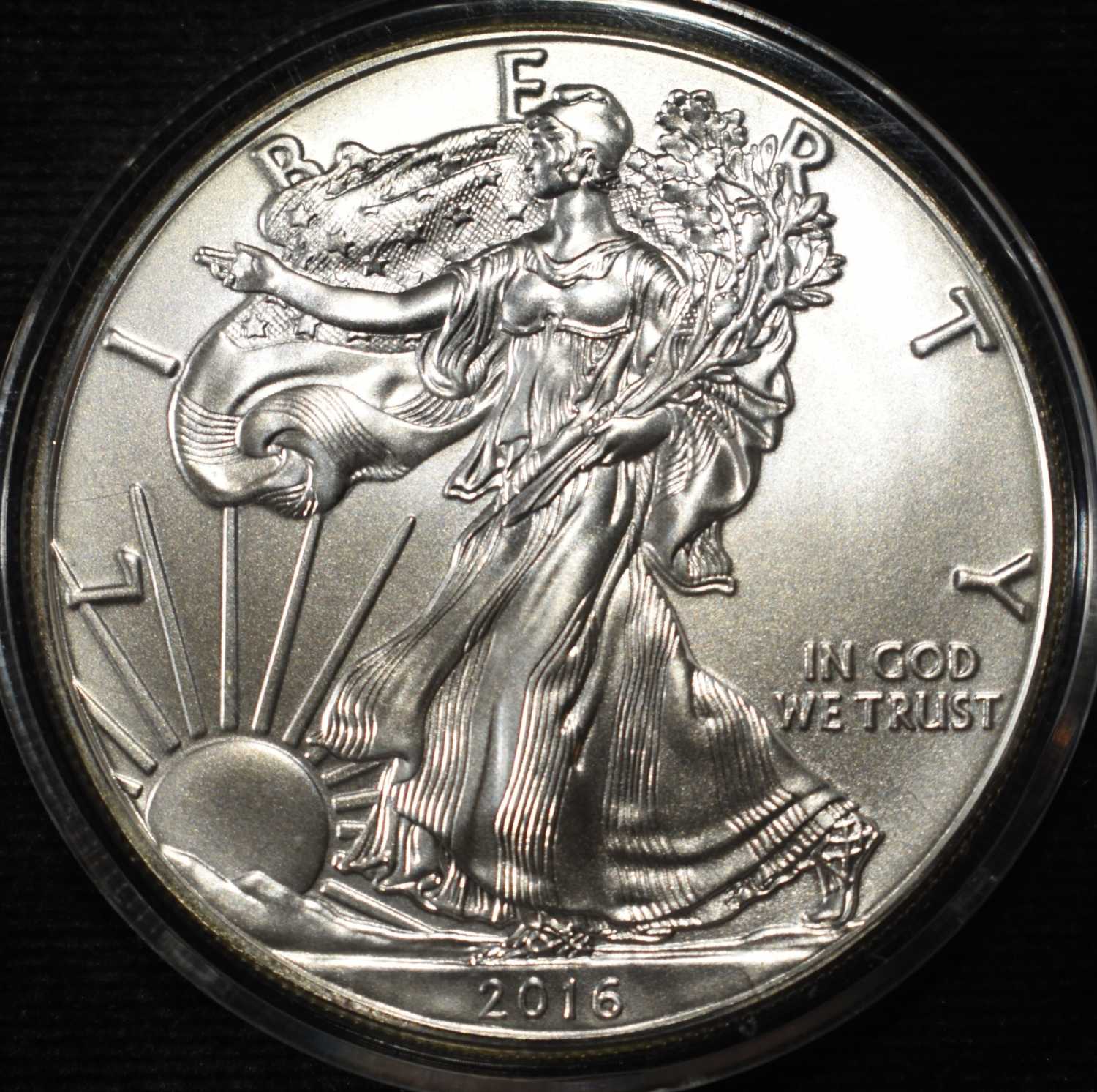 2016 AMERICAN SILVER EAGLE
