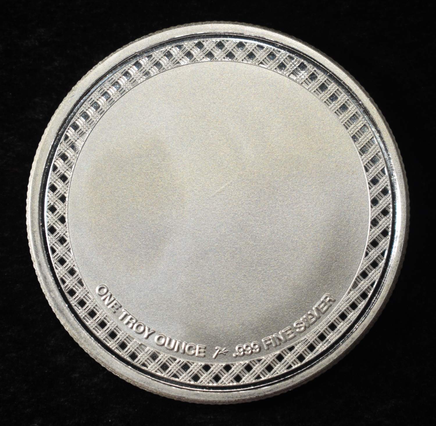 SOCCER 1 OZ .999 SILVER ROUND
