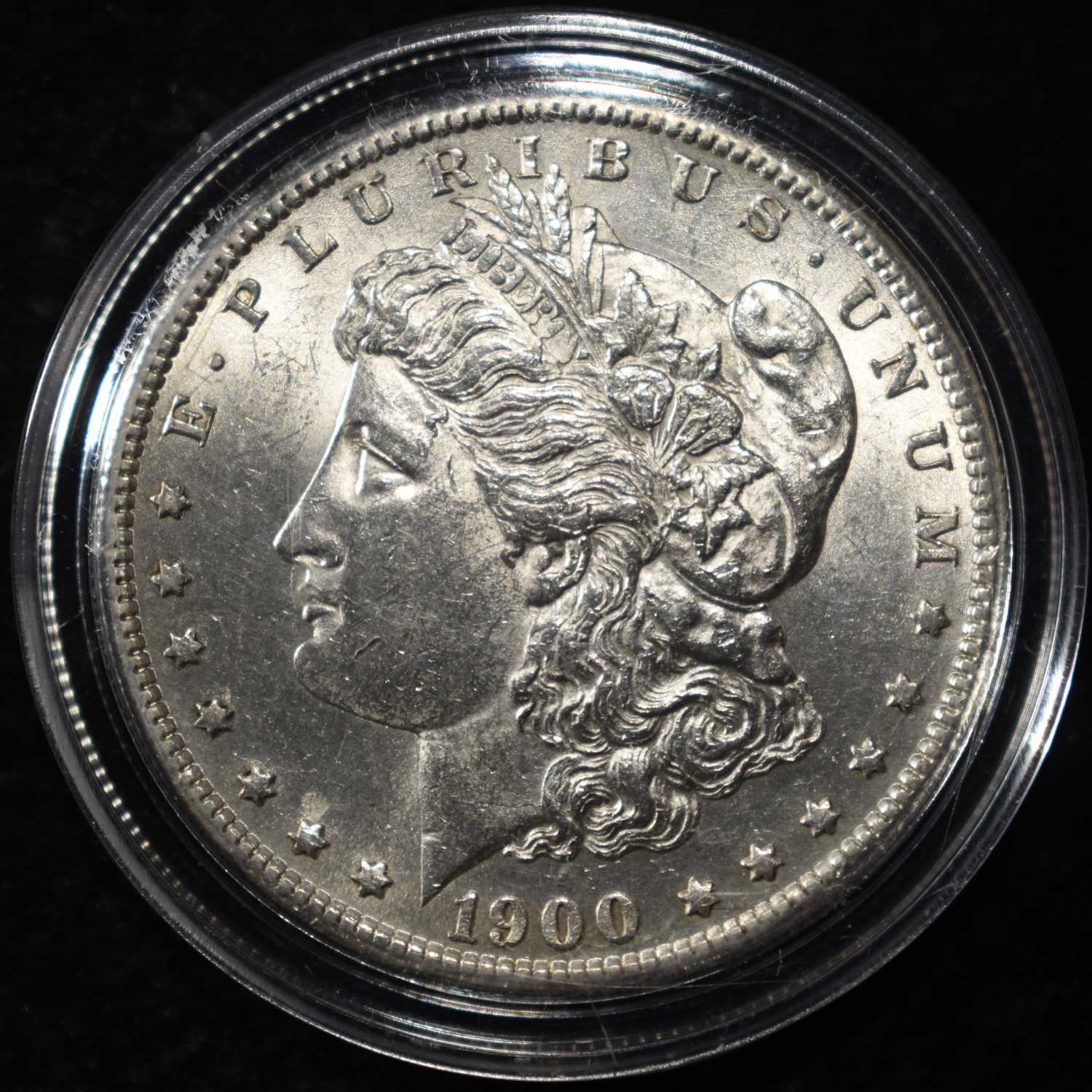 1900-S MORGAN DOLLAR BU