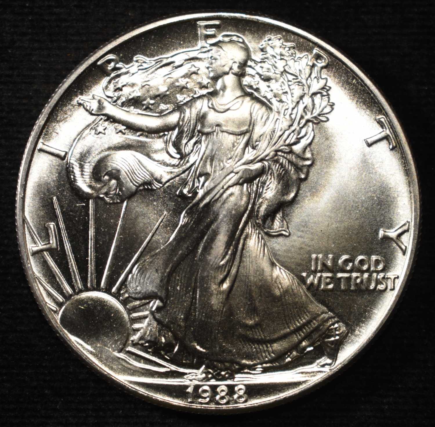 1988 AMERICAN SILVER EAGLE