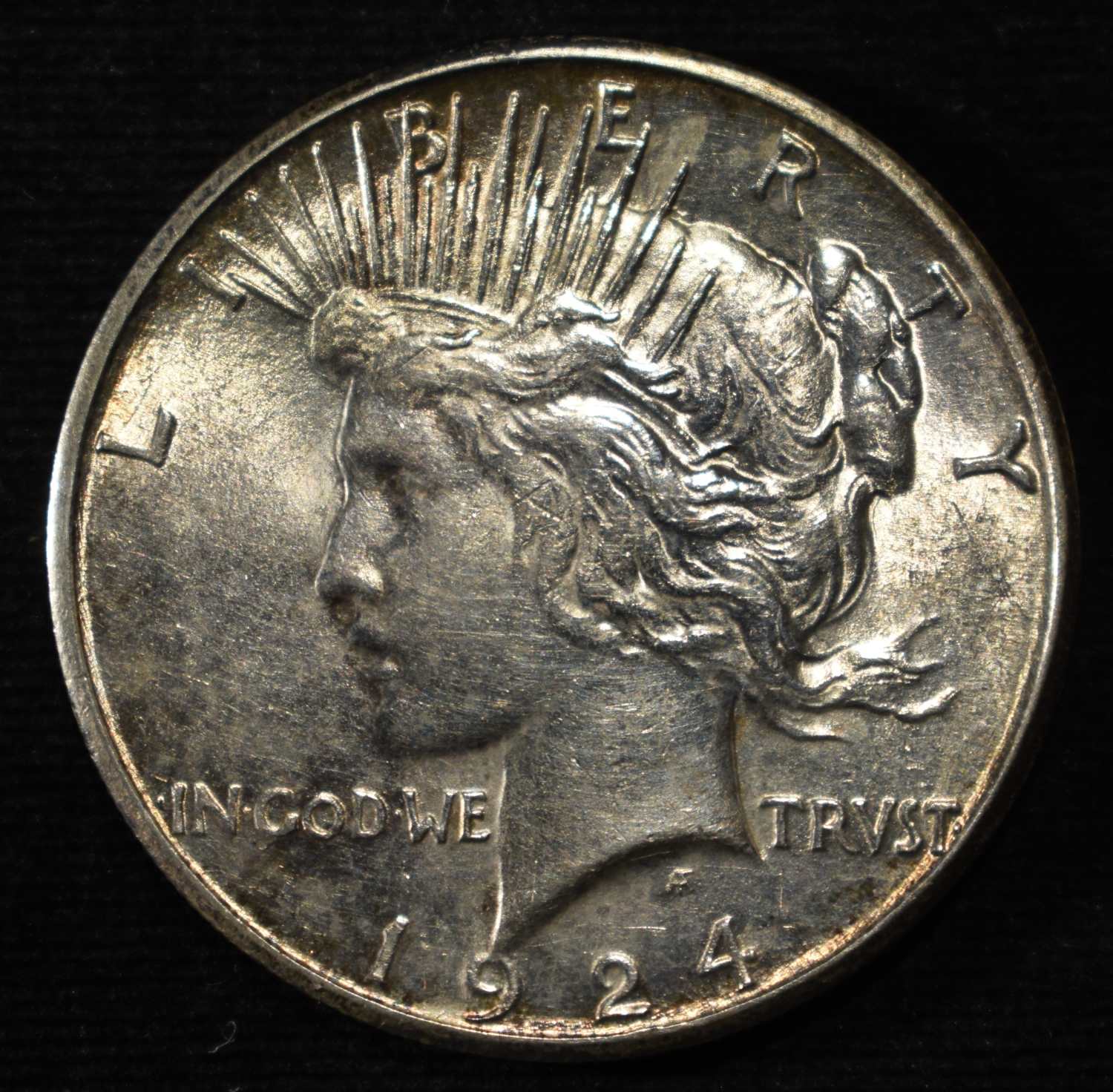 1924-S PEACE DOLLAR AU