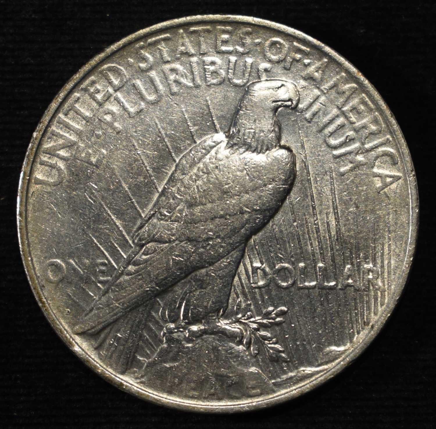 1927-D PEACE DOLLAR AU