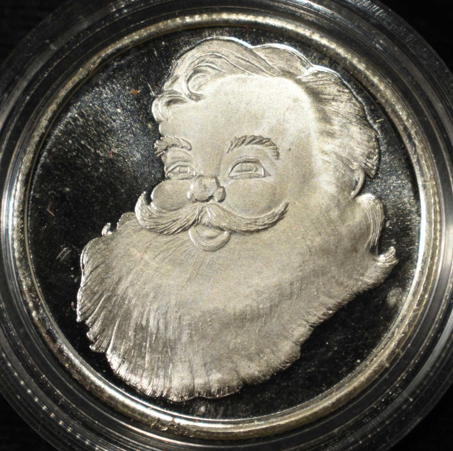 CHRISTMAS 1/2 OZ .999 SILVER ROUND