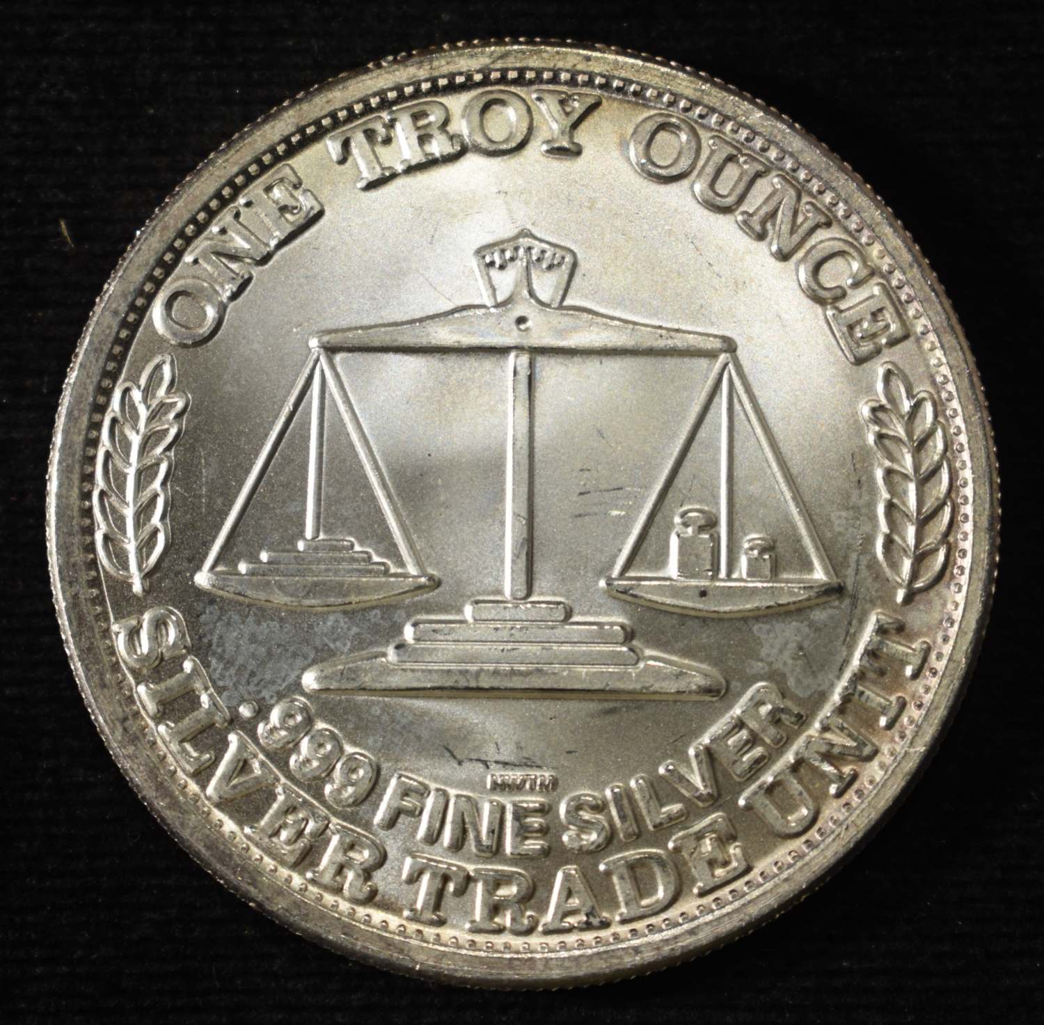 SILVER TRADE UNIT 1 OZ .999 SILVER ROUND