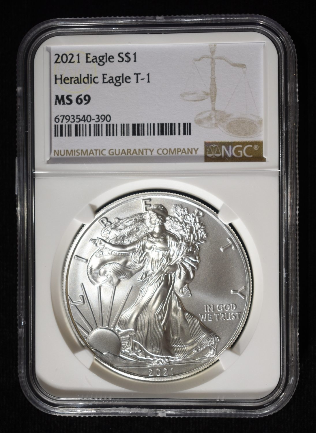 2021 AMERICAN SILVER EAGLE NGC MS69