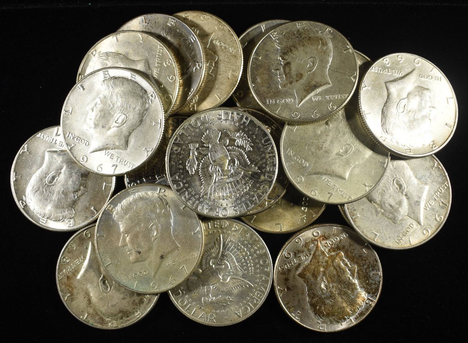 (20) 40% SILVER KENNEDY HALF DOLLARS
