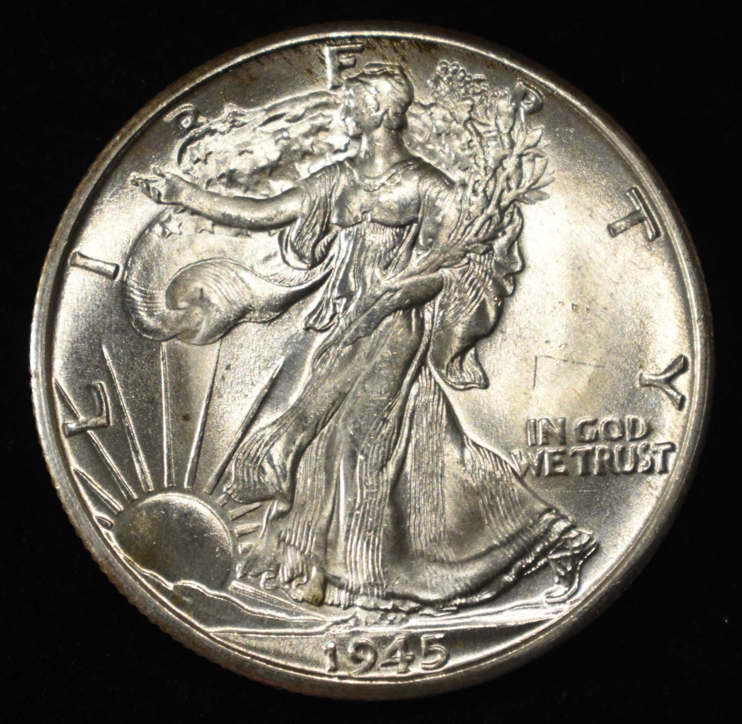1945-D WALKING LIBERTY HALF DOLLAR GEM BU