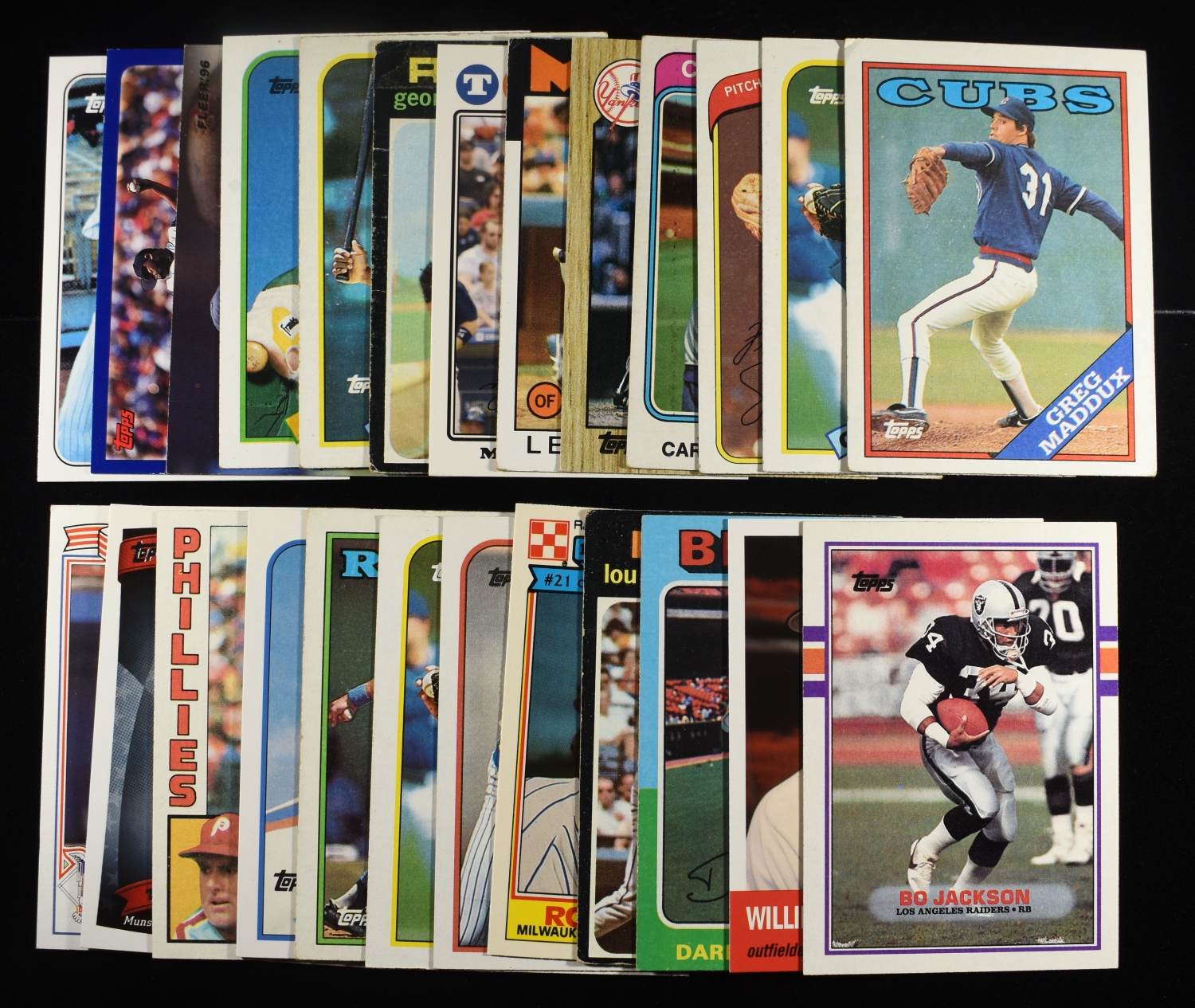 (25) SPORTS CARDS COLLECTORS LOT