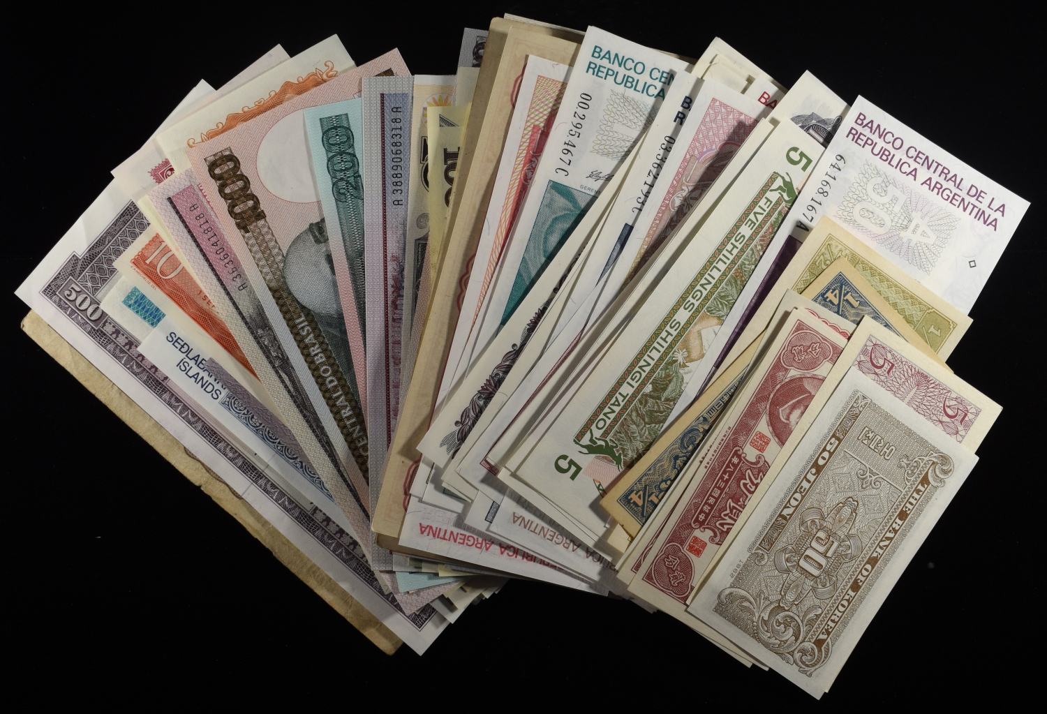 FOREIGN BANK NOTES LOT