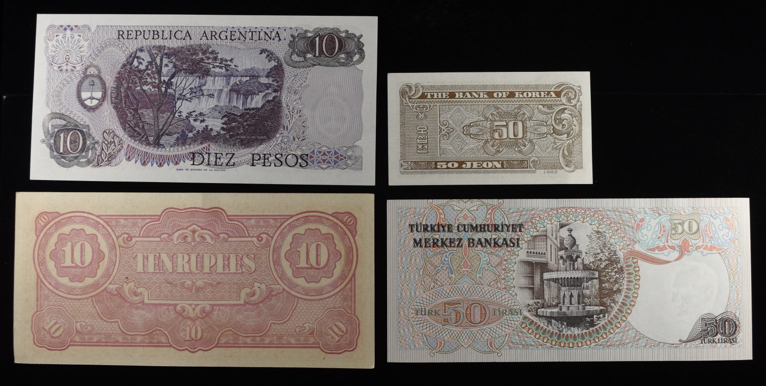 FOREIGN BANK NOTES LOT