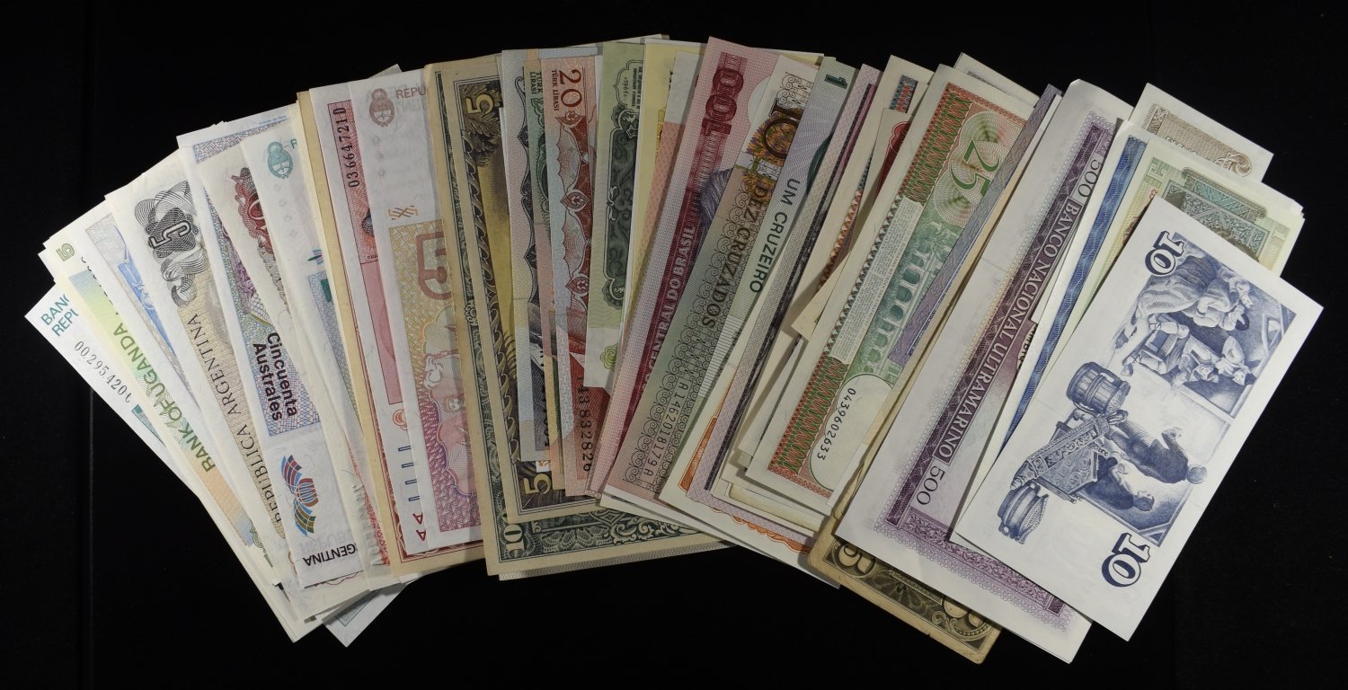 FOREIGN BANK NOTES LOT