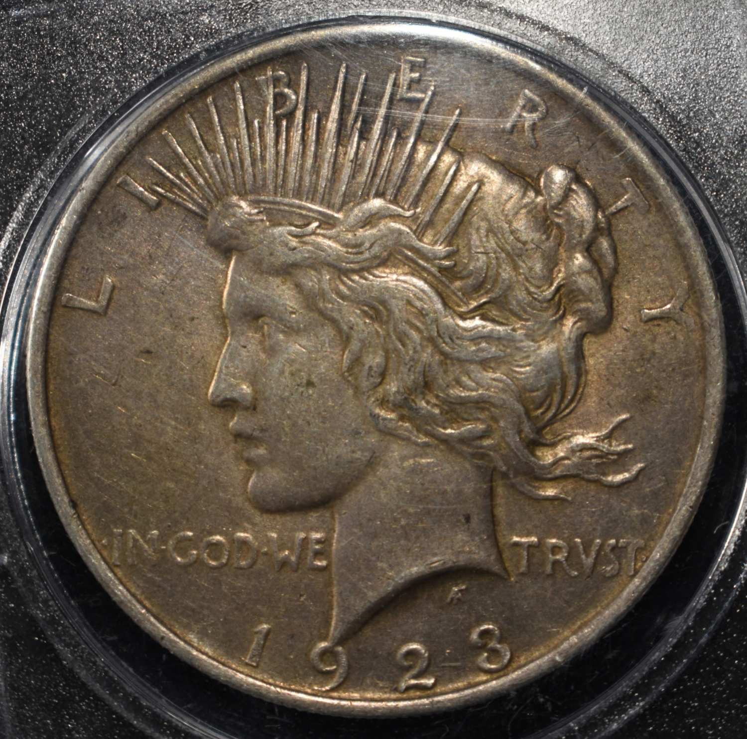 1923 PEACE DOLLAR W-FEATHERS