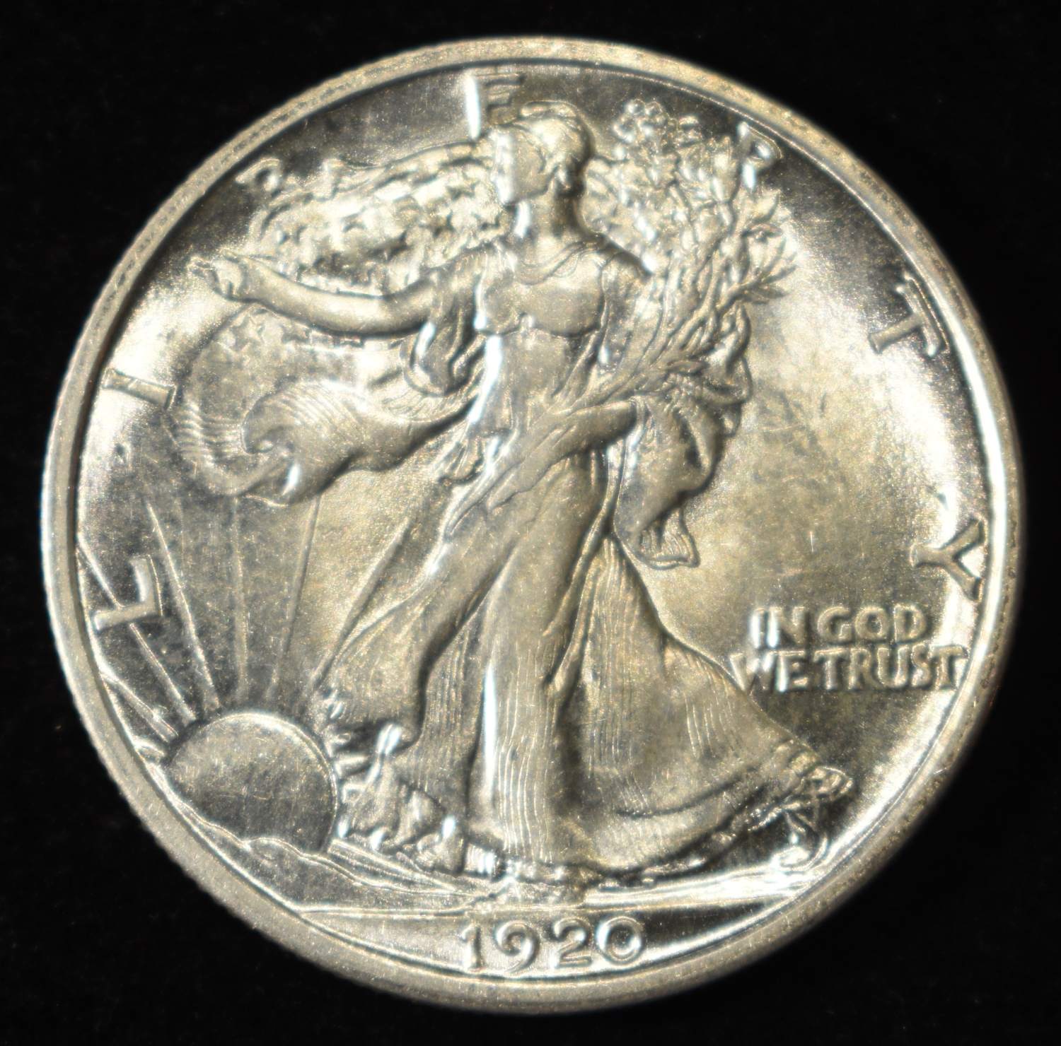 1920-D WALKING LIBERTY HALF DOLLAR BU