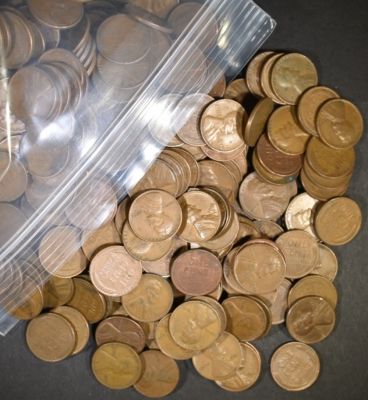 500-MIXED DATE CIRC LINCOLN WHEAT CENTS. BID WITH SILVER CITY AUCTIONS ESTIMATE $90 - $110.