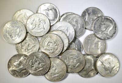 20-40% SILVER KENNEDY HALF DOLLARS. TOP RATED AUCTION HOUSE ESTIMATE $110 - $125.