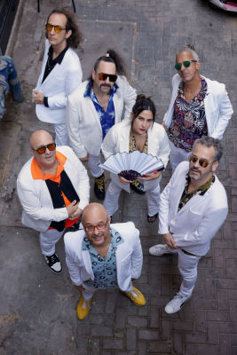 טיפקס - תקליט חתום ונדיר "החיים שלך בלאפה"+ זוג כרטיסים להופעה. עותק נדיר של אלבום הלהקה משנת 1995 