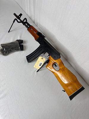 MAK-90 Sporter. 7.62x39; flip up sight, 3 mags