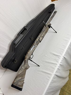 Mossberg Pump 12 Gauge. Mod 835, 2 3/4", 3", 3 1/2", Air Glide Hard Case