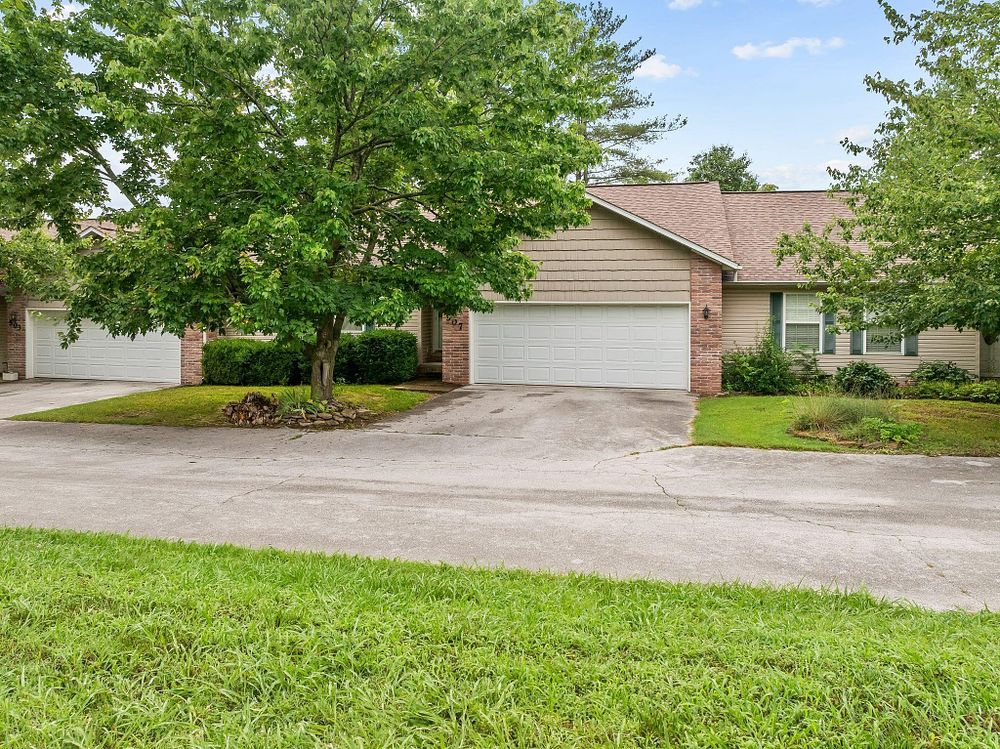 2 Bed, 2 Bath Condo. Welcome to this charming and well-maintained 1,370 sq ft condo located just 