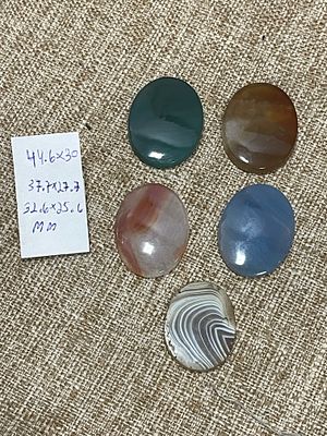 לוט 5 כבושונים של אבני אגט טבעיות