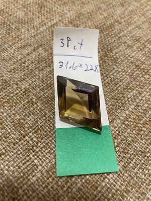 אבן ציטרין מרהיבה בליטושה