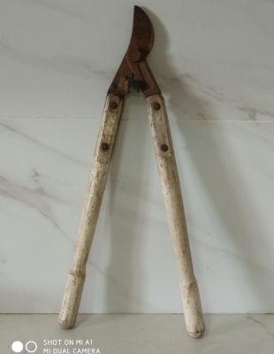 כלי עבודה ישן לאספנים 
גודל גובה 47 ס''מ