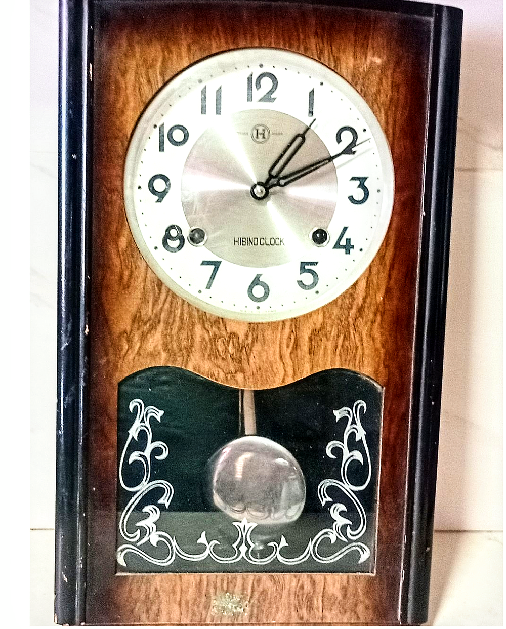 שעון מטוטלת גרמני מנגנון יפני במצב טוב מאוד לא נבדק מצב עבודה . 25/40 ס''מ