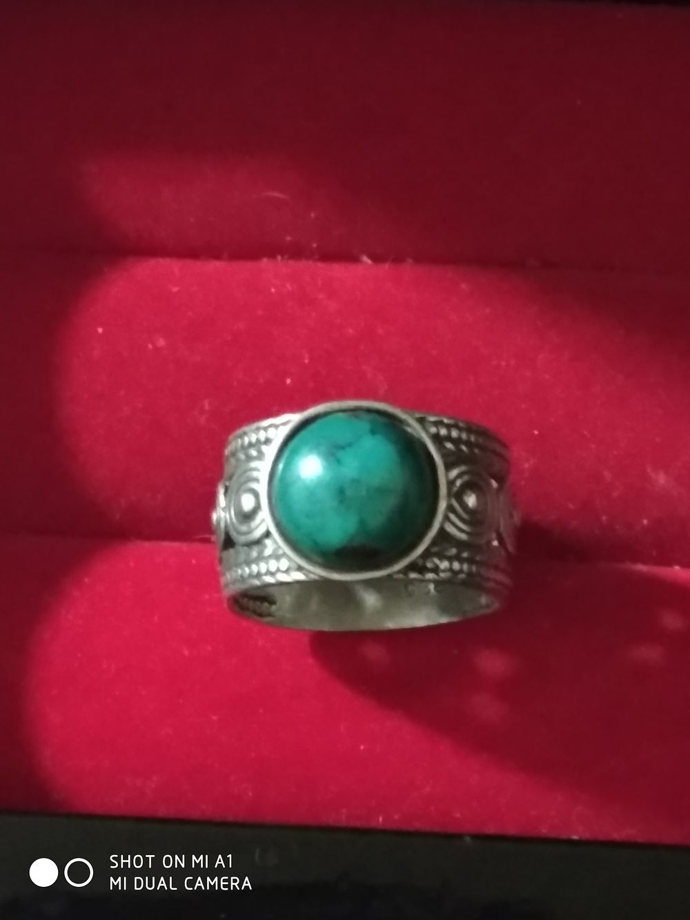 טבעת כסף עתיקה יפיפיה איכותית עם גודל מרשים עם אבן מלאכים יפיפיה מידה 6/7 עבודה של צורף ישנה ויפה