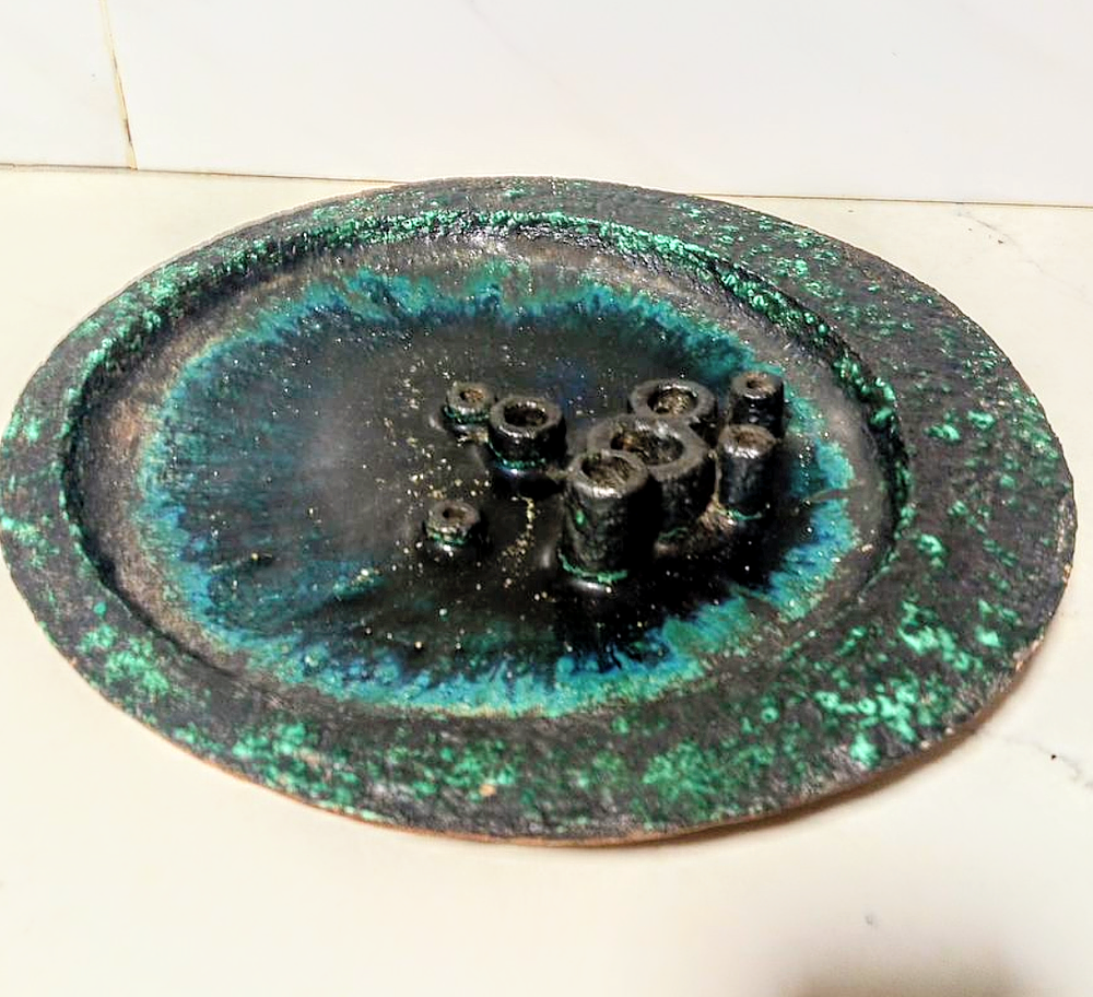 עידית עדי - קרמיקה בצלאל. פמוטי קרמיקה יצירה מיוחדת גדול מימדים 
של תלמיד בצלאל 
מסיבית כבדה מצב 