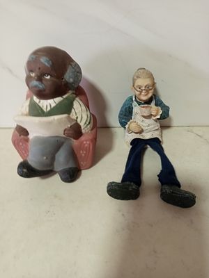 קופת חיסכון פלוס בובת אספנות . קופת חיסכון קרמיקה גובה 14 ס''מ 
אורך רוחב 9 על עשר סמ 
בובת 