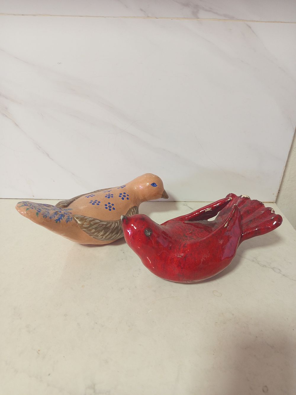 זוג יונים קרמיקה עבודת יד מצב טוב מאוד 
אורך 21 ס''מ גובה 10 סמ