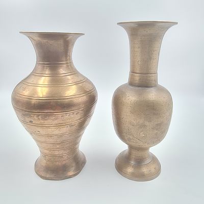 2 אגרטלים פליז, גובה ממוצע כ 19 ס"מ