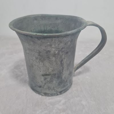 נטלה / כלי רחצה עתיק עשוי נחושת 
גובה 12 ס"מ 
קוטר 11 ס"מ