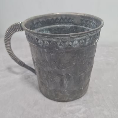 נטלה ישנה עשויה נחושת, תוצרת אופנהיים עבודת יד, מיוחדת מאד 
גובה 12 ס"מ 
קוטר 12 ס"מ