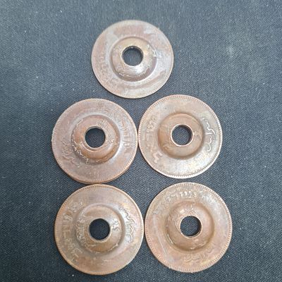 לוט 5 אסימונים, זיופים שנעשו בשנות ה 50 ע"י מטבעות של 10 פרוטה