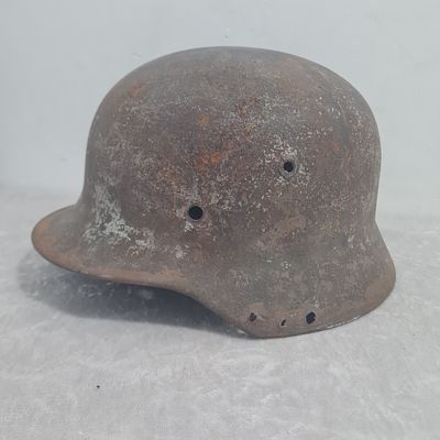 נדיר מאד ! קסדה מקורית של חייל נאצי, מלחמת העולם השנייה, מצב משומש כמצולם (יש סדק)