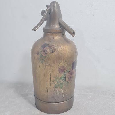 סיפולוקס - מכשיר לסודה מעוטר בקישוטים