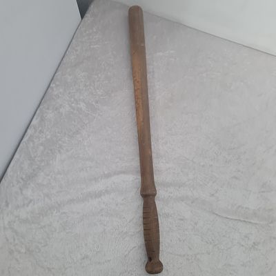 אלת עץ גרמנית ישנה 
אורך כ 56 ס"מ