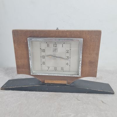 שעון מכני שולחני ישן, חברת DOXAN, לא במצב עבודה, בולי מס קניה