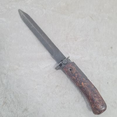 כידון ביונט ישן מאד לרובה, ללא נדן, בלאי סימני שימוש וזמן. 
אורך כ-27 ס"מ