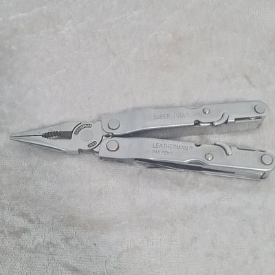 לדרמן מקורי איכותי ביותר, חתום, מצב כחדש 
אורך 11 ס"מ