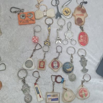 לוט 20 מחזיקי מפתחות ישנים, במצבים שונים