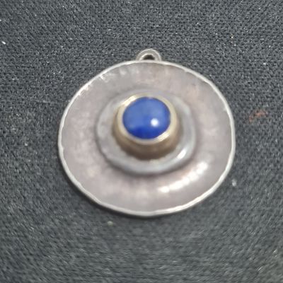 תליון מיוחד מכסף 925 בשילוב זהב 14 קראט חתום, חתימת אמן SIGAL 
אורך כ 2 ס"מ