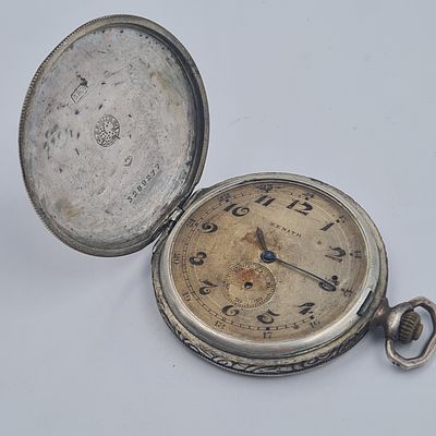 שעון כיס רוסי, ZENITH עשוי מכסף חתום וממוספר, לא במצב עבודה, חסר זכוכית 
משקל כולל כ 78.6 גרם